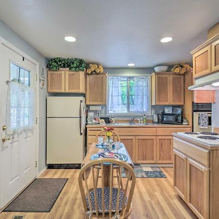 Cozy Cottage On Flower Farm With Baker Creek Views! ميكمينفيل المظهر الخارجي الصورة