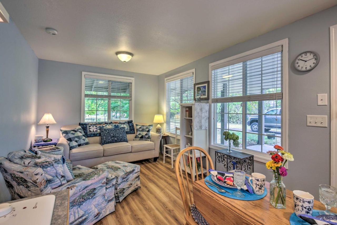 Cozy Cottage On Flower Farm With Baker Creek Views! ميكمينفيل المظهر الخارجي الصورة