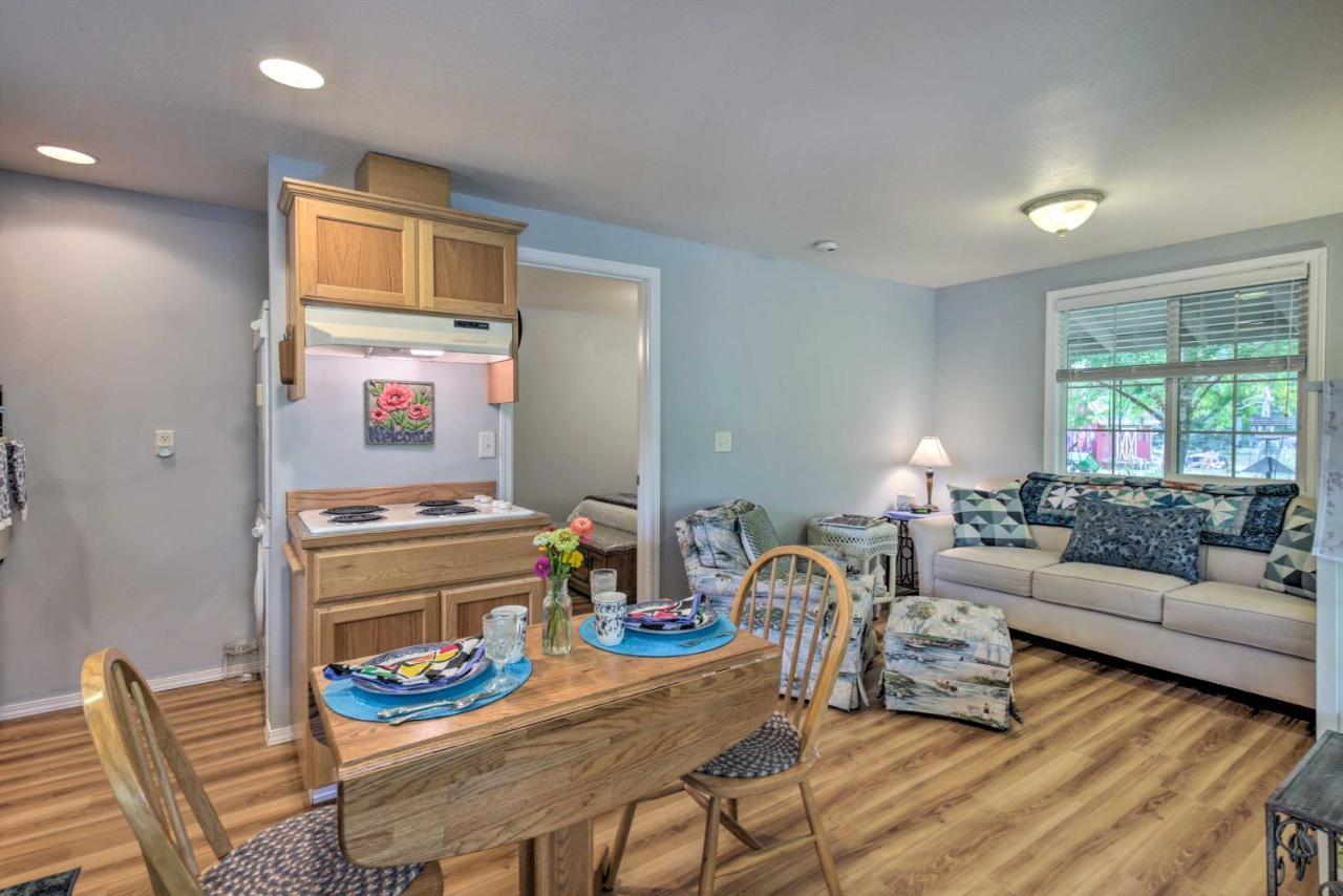 Cozy Cottage On Flower Farm With Baker Creek Views! ميكمينفيل المظهر الخارجي الصورة
