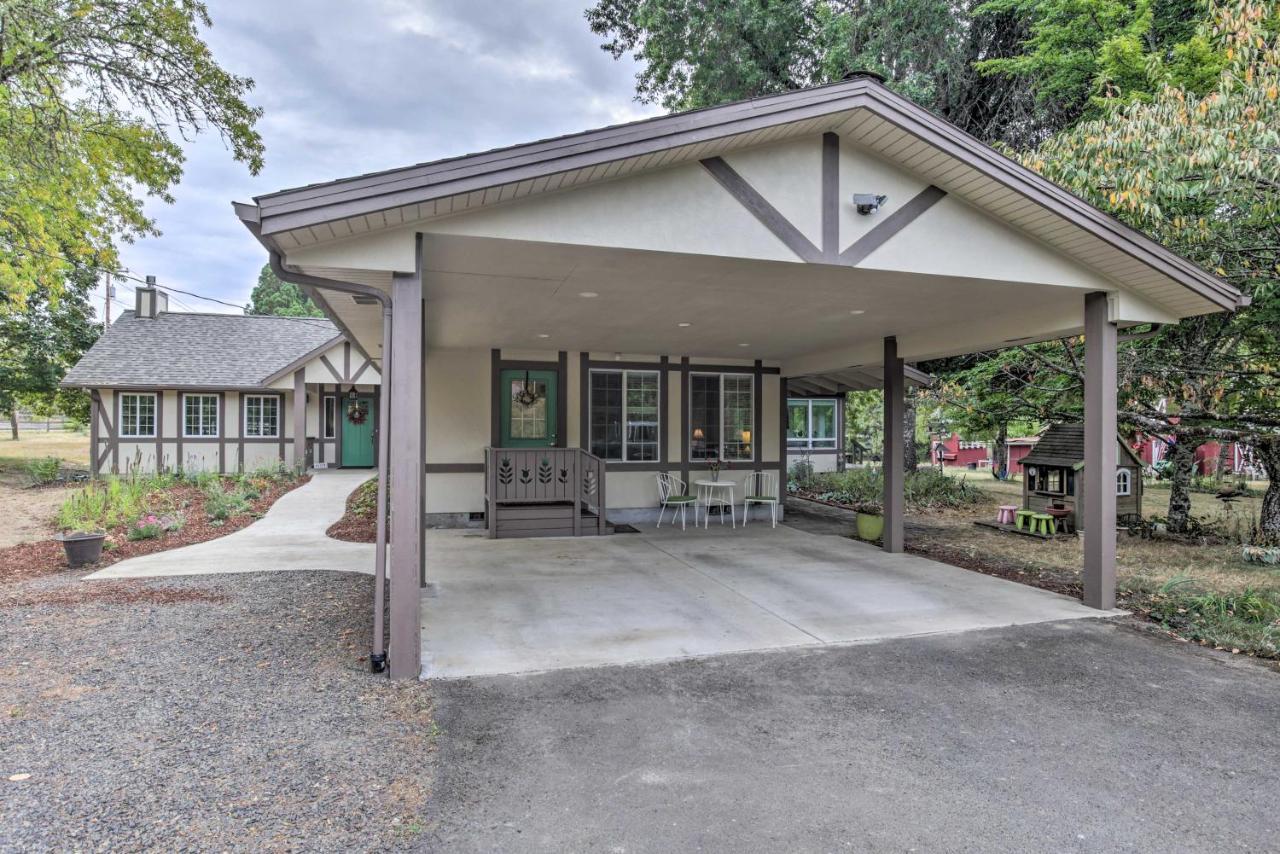 Cozy Cottage On Flower Farm With Baker Creek Views! ميكمينفيل المظهر الخارجي الصورة