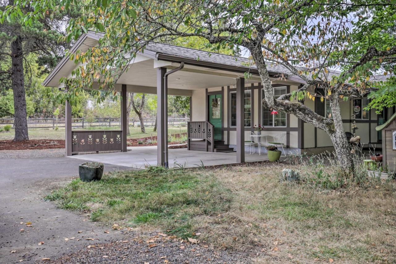 Cozy Cottage On Flower Farm With Baker Creek Views! ميكمينفيل المظهر الخارجي الصورة